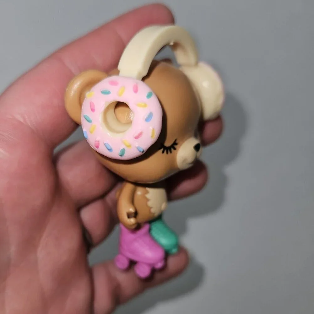 3 Barbie Mattel Toy Lot Teddy Bear Donut Skates Pink Seahorse Ice Cream Clutch
